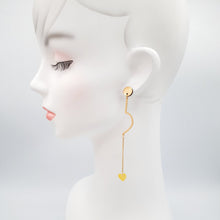 画像をギャラリービューアに読み込む, 【big metal】Corynアシンメトリックハートエナメルピアス